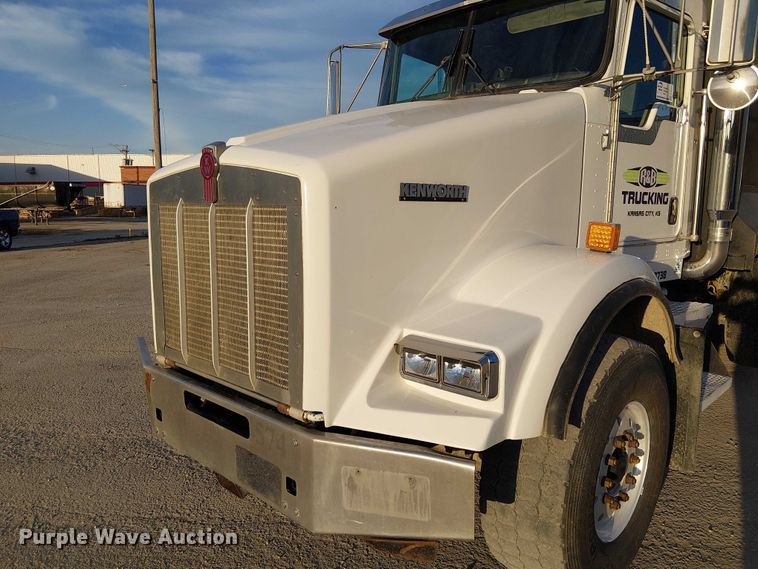 image for item FK0508 2006 Kenworth T800 dump truck