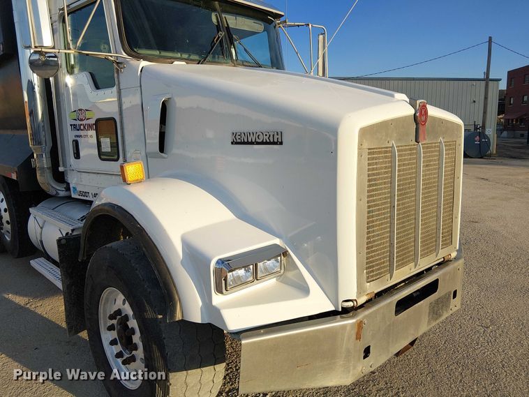 image for item FK0508 2006 Kenworth T800 dump truck