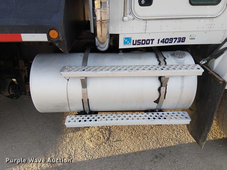 image for item FK0508 2006 Kenworth T800 dump truck