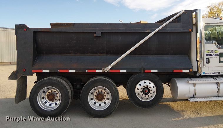 image for item FK0508 2006 Kenworth T800 dump truck