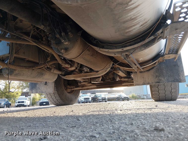 image for item FK0508 2006 Kenworth T800 dump truck