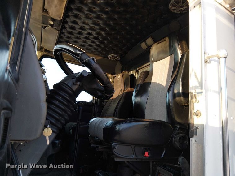 image for item FK0508 2006 Kenworth T800 dump truck