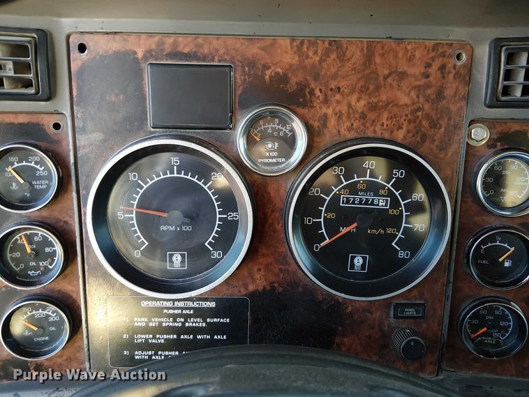 image for item FK0508 2006 Kenworth T800 dump truck