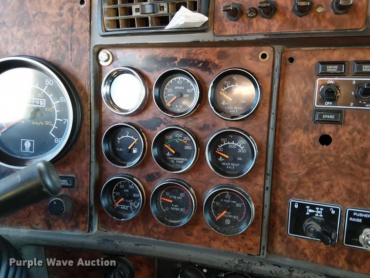 image for item FK0508 2006 Kenworth T800 dump truck