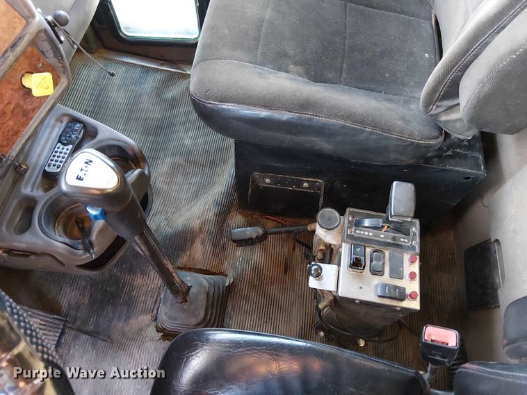 image for item FK0508 2006 Kenworth T800 dump truck