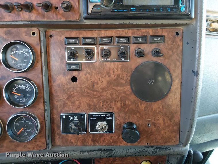 image for item FK0508 2006 Kenworth T800 dump truck