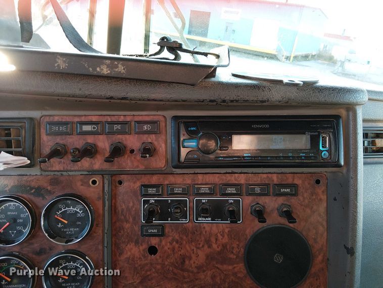 image for item FK0508 2006 Kenworth T800 dump truck