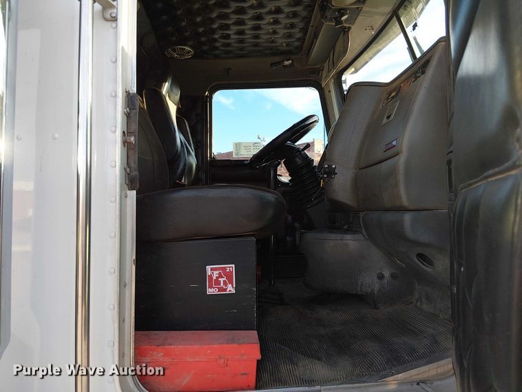 image for item FK0508 2006 Kenworth T800 dump truck