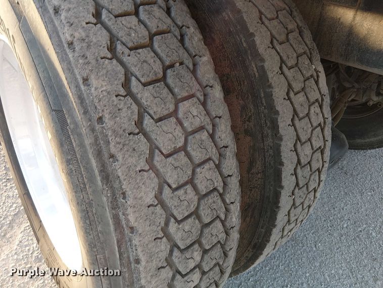 image for item FK0508 2006 Kenworth T800 dump truck