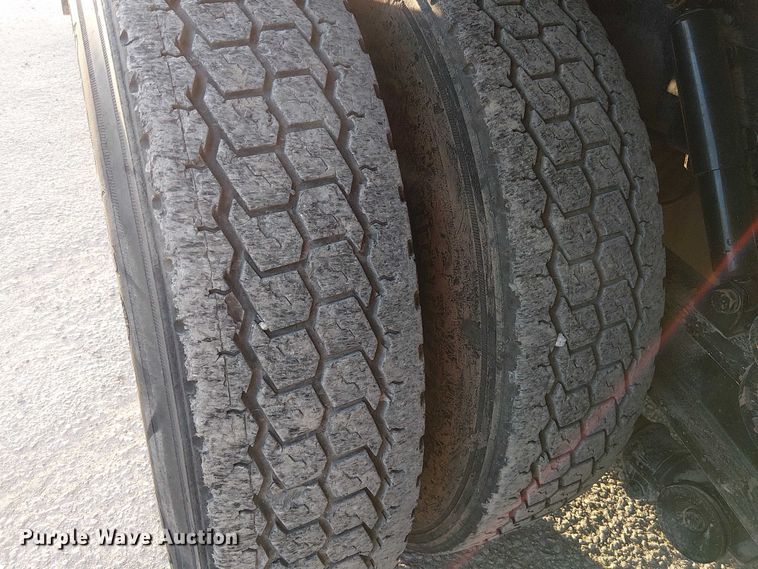 image for item FK0508 2006 Kenworth T800 dump truck