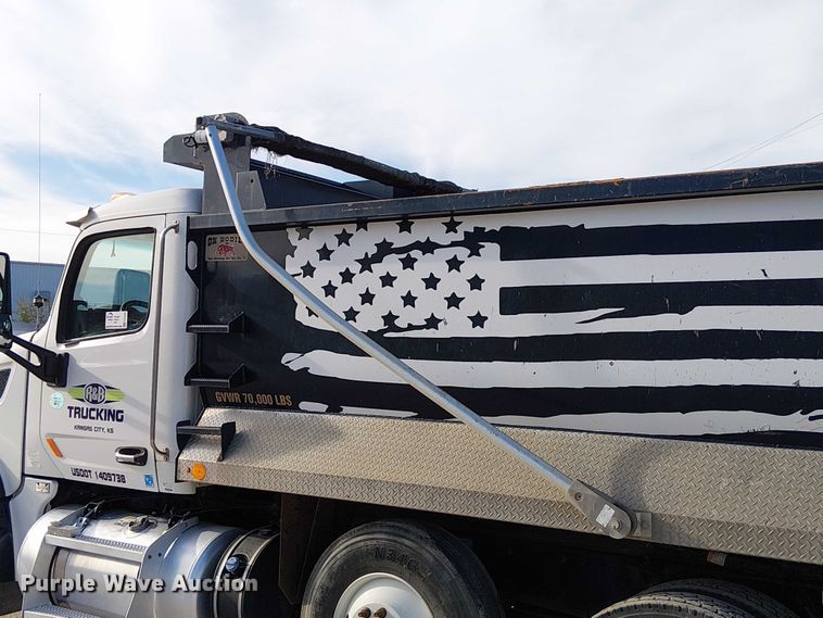 image for item FK0509 2019 Peterbilt 567 dump truck