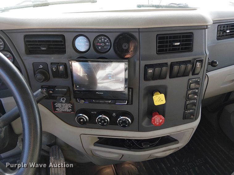 image for item FK0509 2019 Peterbilt 567 dump truck