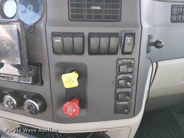 image for item FK0509 2019 Peterbilt 567 dump truck