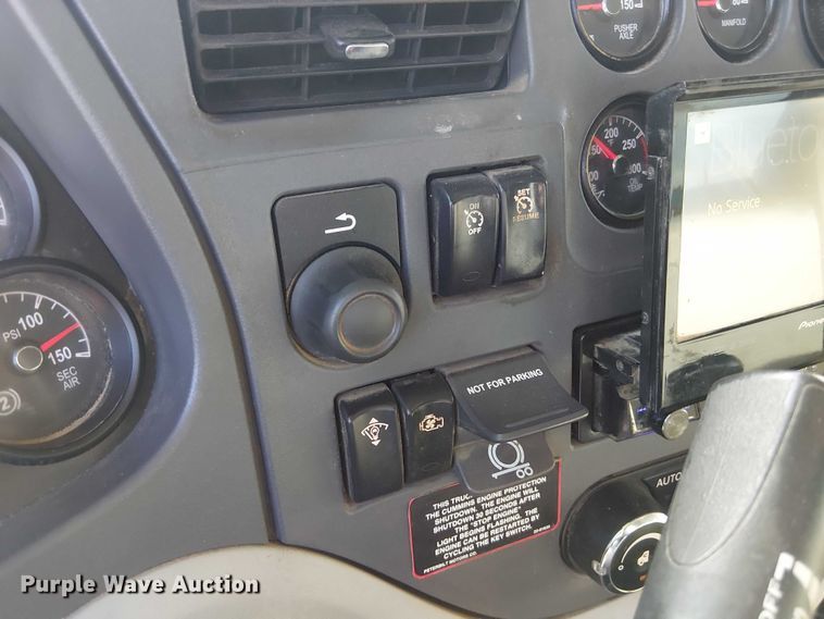 image for item FK0509 2019 Peterbilt 567 dump truck