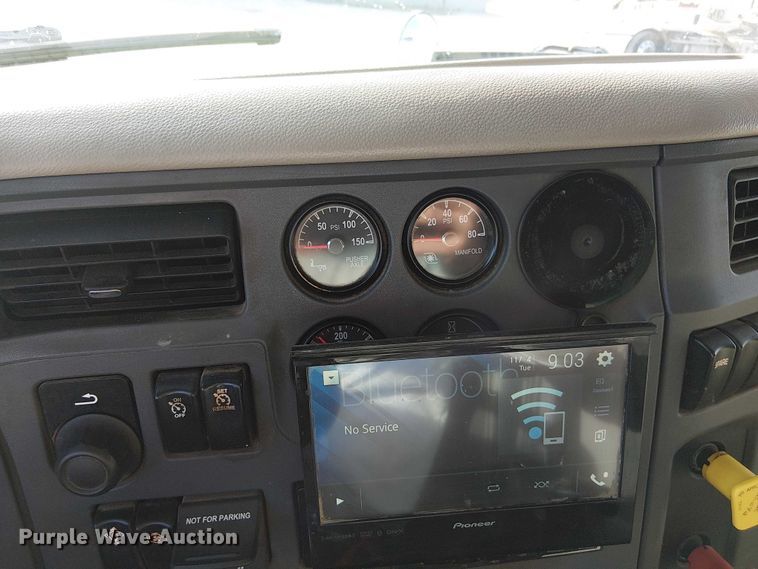 image for item FK0509 2019 Peterbilt 567 dump truck