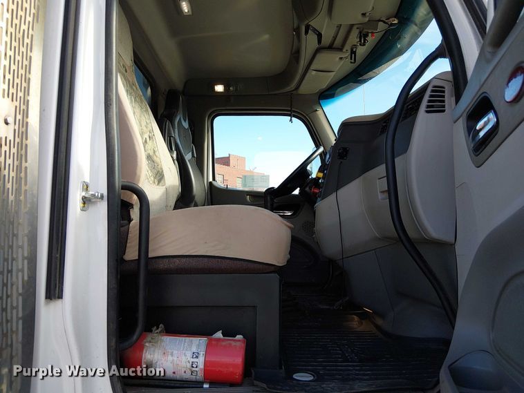 image for item FK0509 2019 Peterbilt 567 dump truck