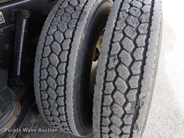 image for item FK0509 2019 Peterbilt 567 dump truck