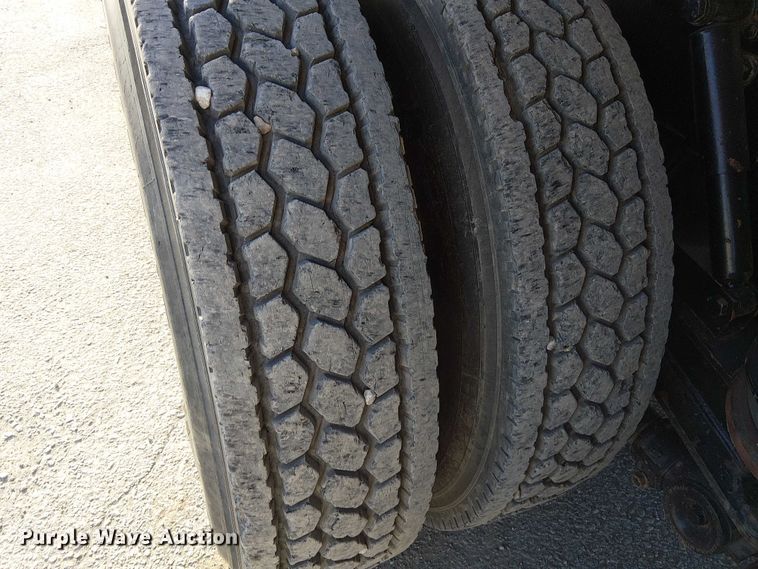 image for item FK0509 2019 Peterbilt 567 dump truck