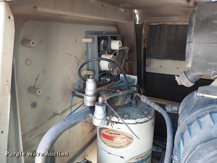 image for item FK0551 Ingersoll Rand P185WJD air compressor