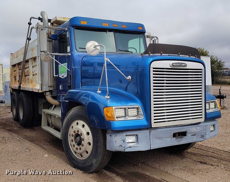 image for item IP9712 2000 Freightliner FLD dump truck