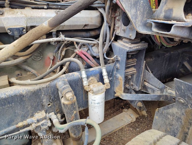 image for item IP9712 2000 Freightliner FLD dump truck