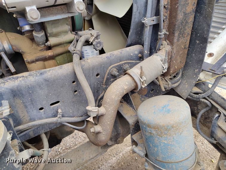 image for item IP9712 2000 Freightliner FLD dump truck