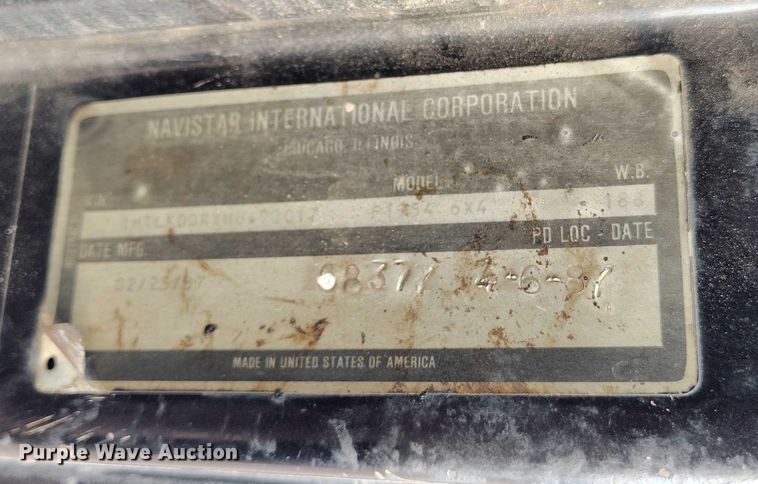 image for item IP9714 1987 International 1954 oil distributor truck