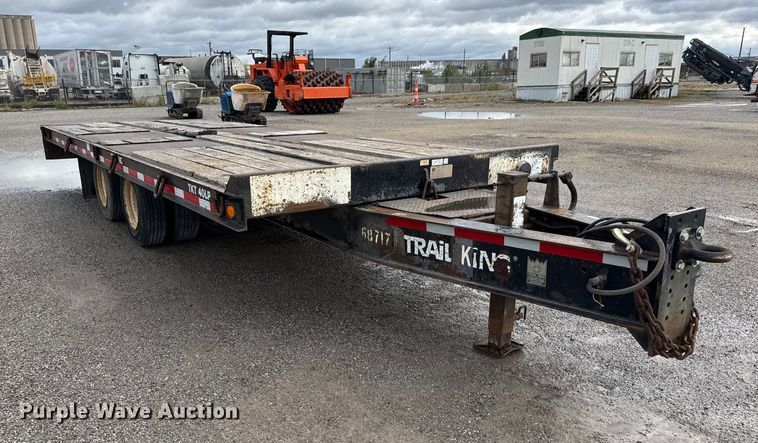 image for item NA9809 2004 Trail King TKT 40LP - 2400 tilt deck equipment trailer