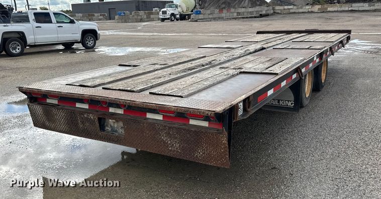 image for item NA9809 2004 Trail King TKT 40LP - 2400 tilt deck equipment trailer