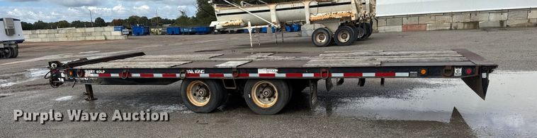 image for item NA9809 2004 Trail King TKT 40LP - 2400 tilt deck equipment trailer