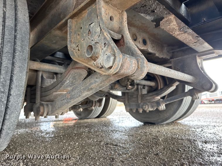 image for item NA9809 2004 Trail King TKT 40LP - 2400 tilt deck equipment trailer