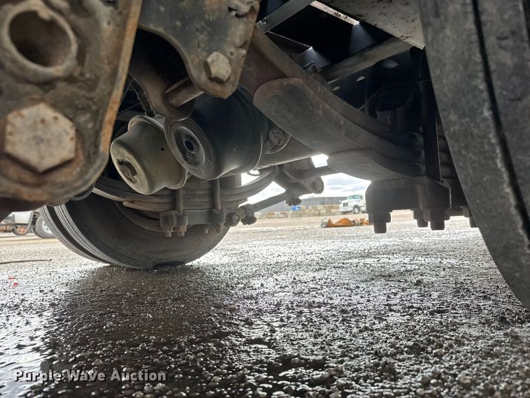 image for item NA9809 2004 Trail King TKT 40LP - 2400 tilt deck equipment trailer