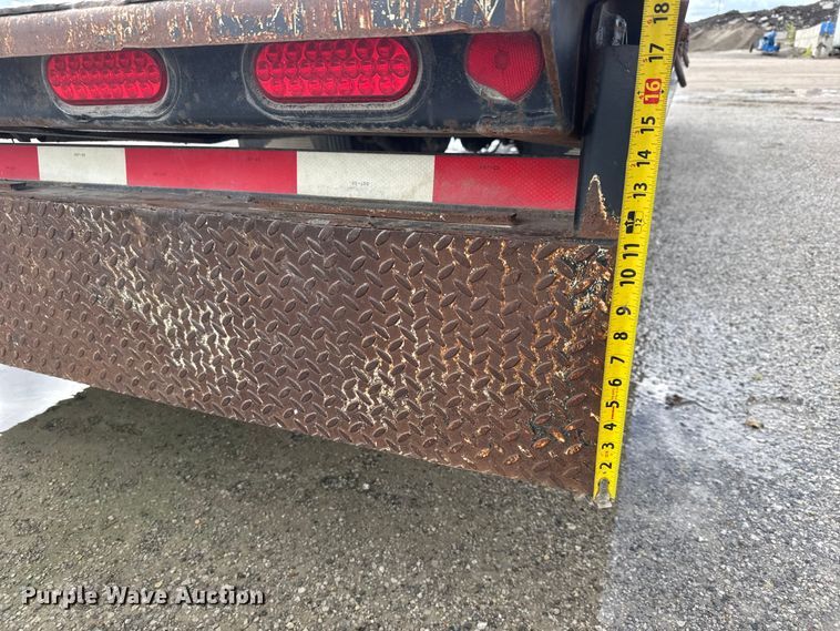 image for item NA9809 2004 Trail King TKT 40LP - 2400 tilt deck equipment trailer