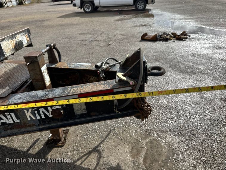 image for item NA9809 2004 Trail King TKT 40LP - 2400 tilt deck equipment trailer