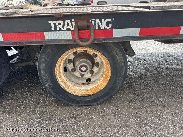 image for item NA9809 2004 Trail King TKT 40LP - 2400 tilt deck equipment trailer
