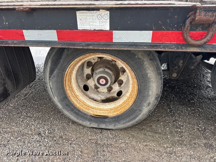 image for item NA9809 2004 Trail King TKT 40LP - 2400 tilt deck equipment trailer