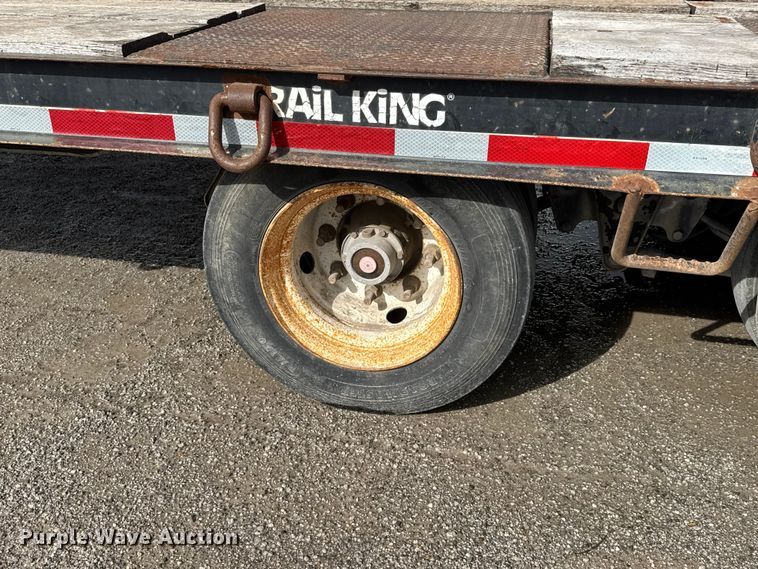 image for item NA9809 2004 Trail King TKT 40LP - 2400 tilt deck equipment trailer