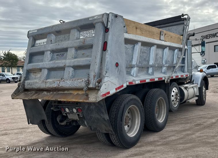 image for item NA9812 2007 Kenworth T800 dump truck