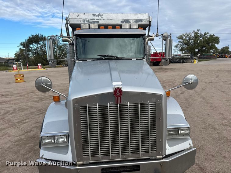 image for item NA9812 2007 Kenworth T800 dump truck