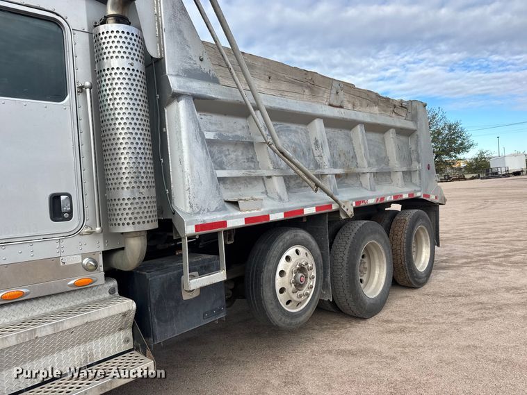 image for item NA9812 2007 Kenworth T800 dump truck
