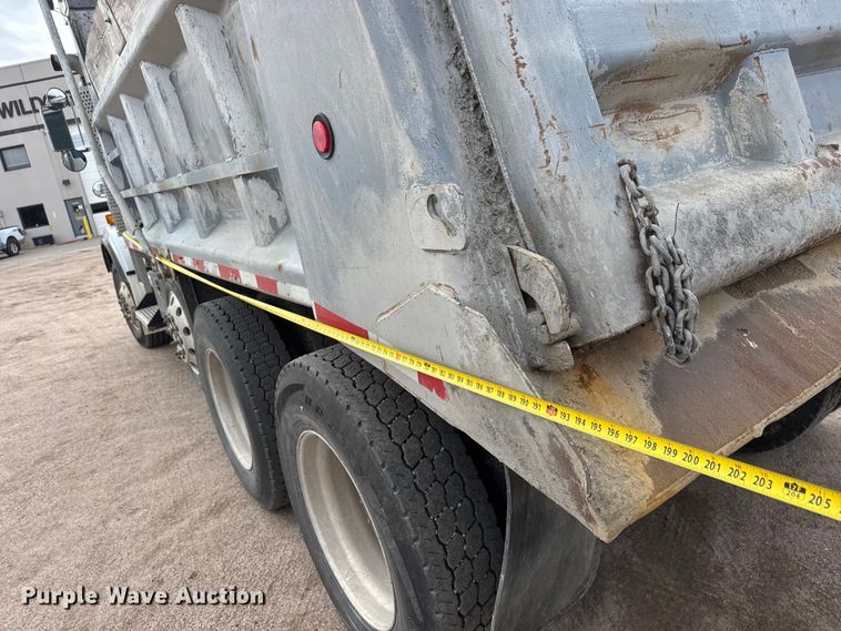 image for item NA9812 2007 Kenworth T800 dump truck