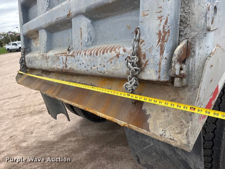 image for item NA9812 2007 Kenworth T800 dump truck