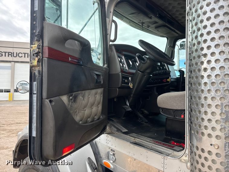 image for item NA9812 2007 Kenworth T800 dump truck