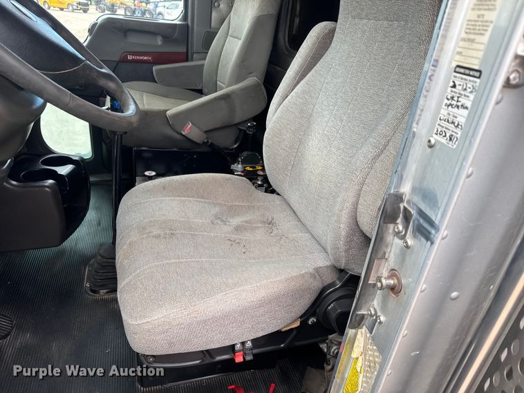 image for item NA9812 2007 Kenworth T800 dump truck