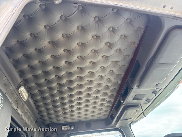 image for item NA9812 2007 Kenworth T800 dump truck