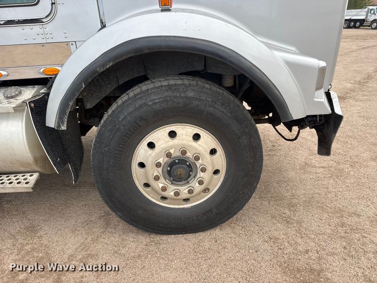 image for item NA9812 2007 Kenworth T800 dump truck