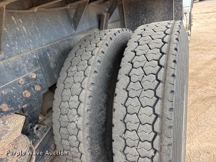 image for item NA9812 2007 Kenworth T800 dump truck