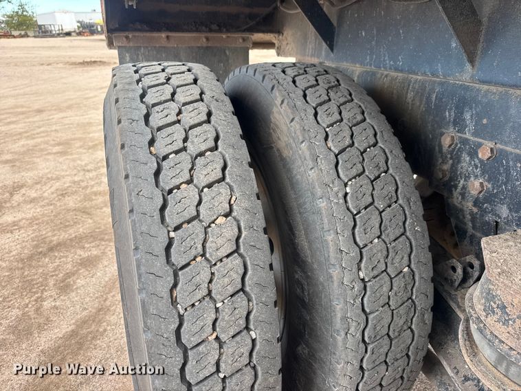 image for item NA9812 2007 Kenworth T800 dump truck