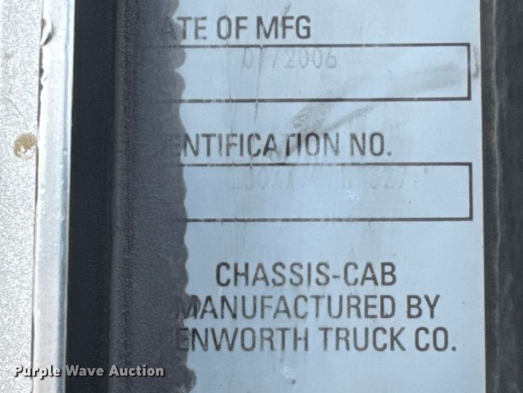 image for item NA9812 2007 Kenworth T800 dump truck