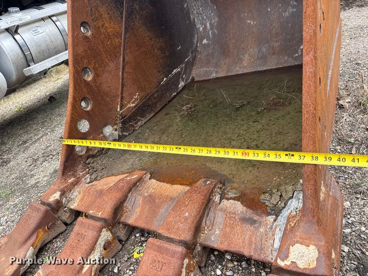 image for item NA9815 Caterpillar BK-42-330 excavator bucket